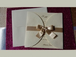 1-lilly-beige